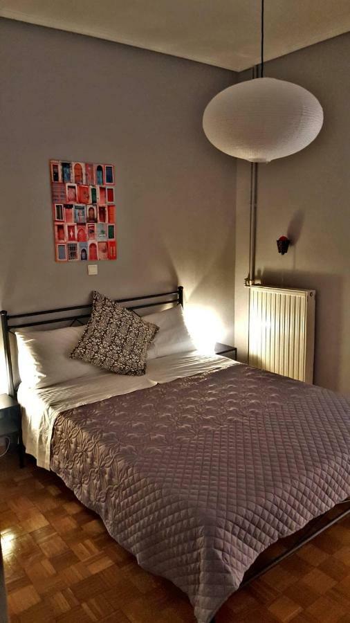 Cozy And Minimal Apartment Пирей Экстерьер фото